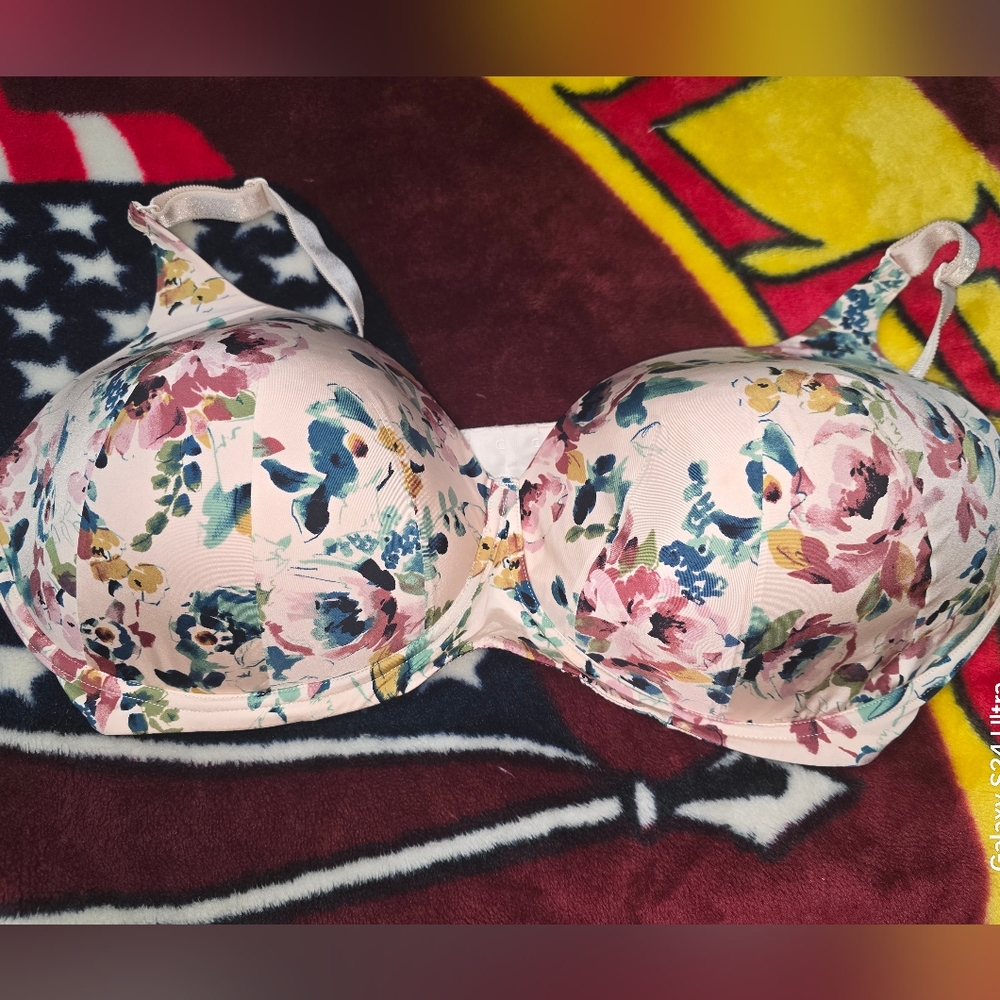 Torrid Curve 40DDD Wireless - Picture 2 of 3